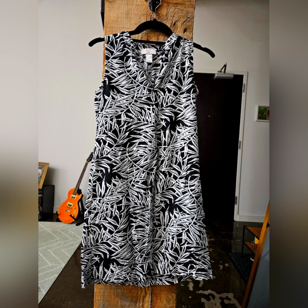 Black and White LOFT dress